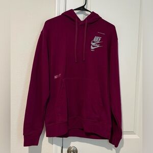Nike Men's burgundy Hoodie